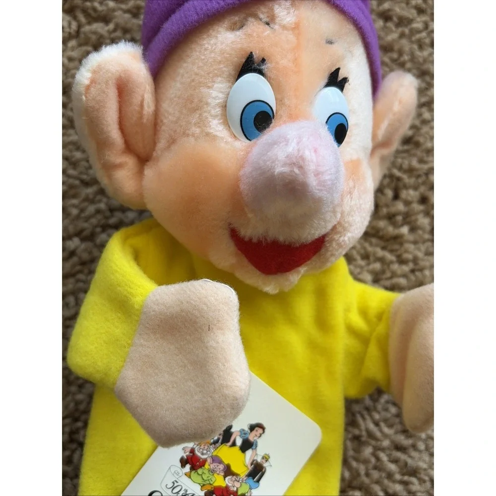 Vintage Snow White Seven Dwarfs Dopey DISNEY 50th Anniversary Hand Puppet w/ Tag